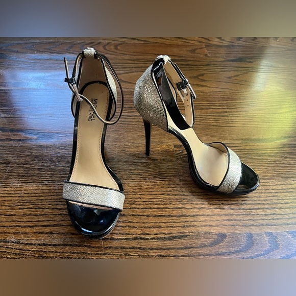 MICHAEL Michael Kors Sienna Glitter Silver/Black Sandals size 6 - Picture 6 of 13